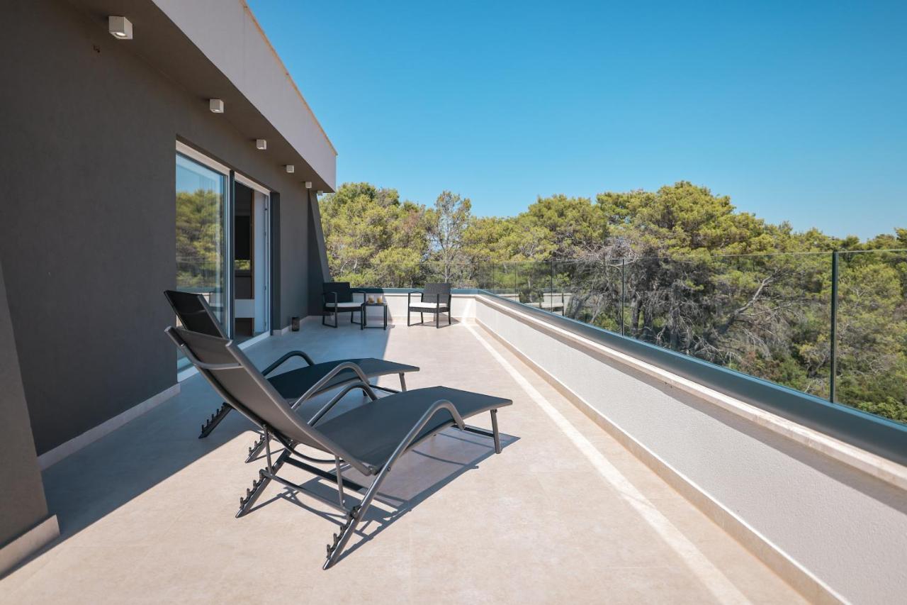 Rhapsody in Green - Luxury villa in Zadar Crno Buitenkant foto