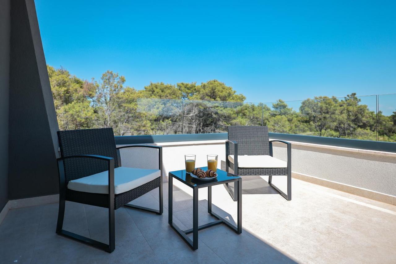 Rhapsody in Green - Luxury villa in Zadar Crno Buitenkant foto