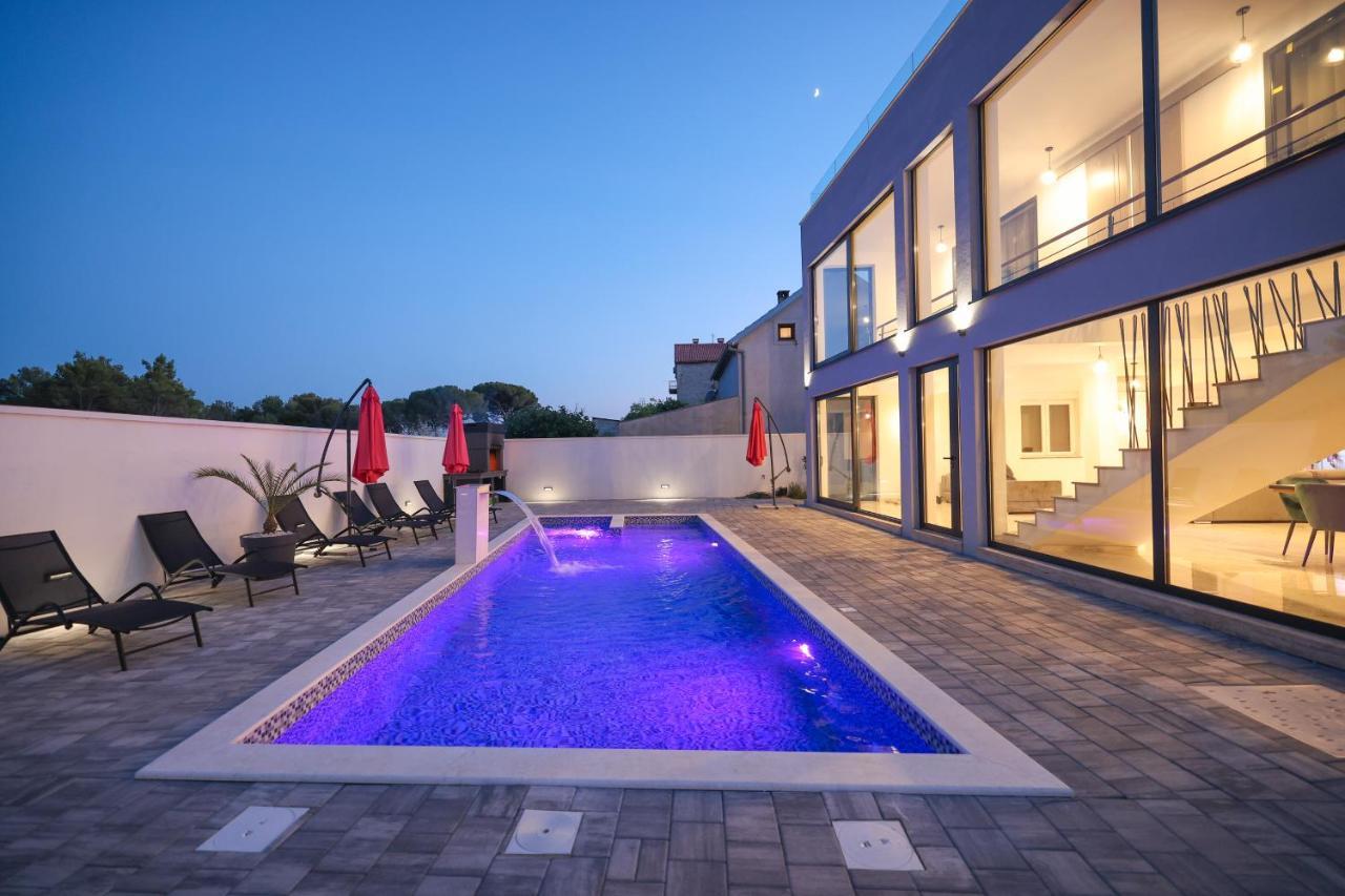 Rhapsody in Green - Luxury villa in Zadar Crno Buitenkant foto